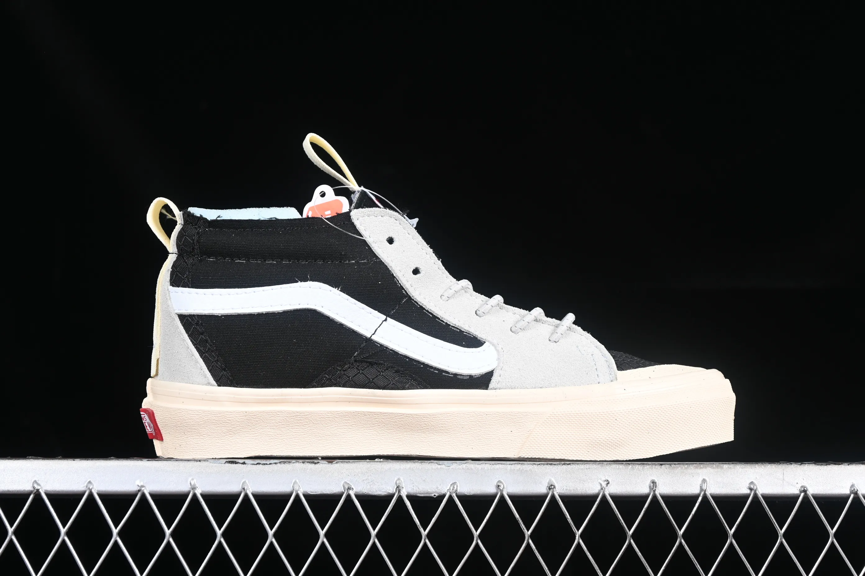 All categories Vans Vans series Vans Mid Vans China A.B.C x Vans Sk8-Hi Ext Vans joint high-top casual sneakers VN000BW6BZW